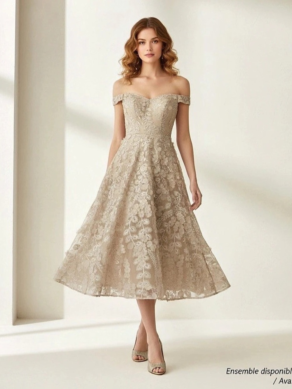 Floral Lace Midi Dress in Beige Like New